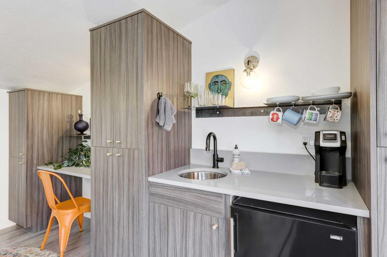 Stylish And Modern Boise Studio With Foothills Views! Exterior photo